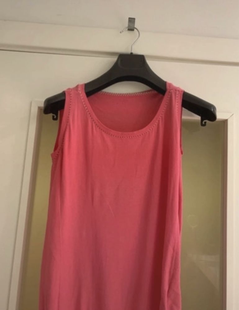 Conjunto casaco e blusa marca Escada. Bom estado. Tamanho 40.