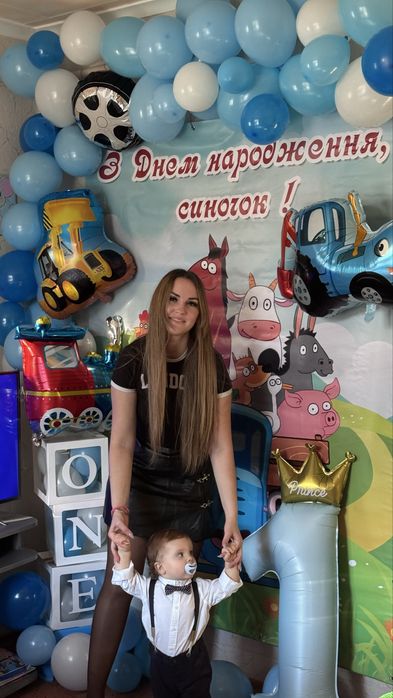 Фотозона, банер синий трактор