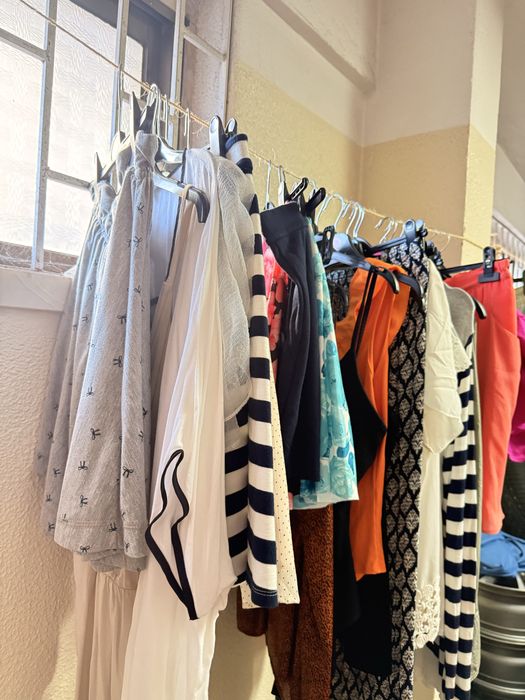 Roupa diversa a 2€