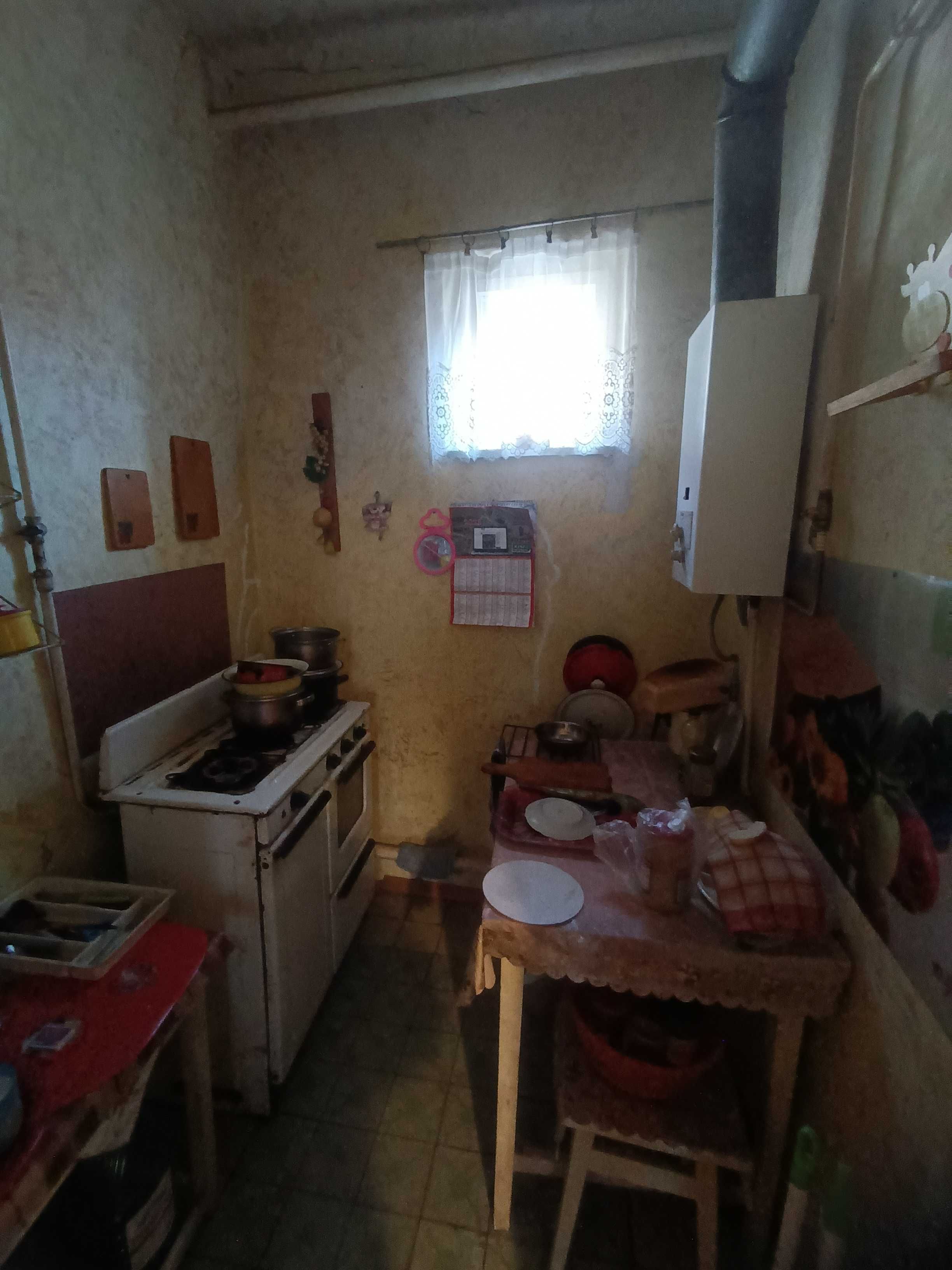 ПРОДАЖ компактного будинку недалеко від басейну та центральної частини