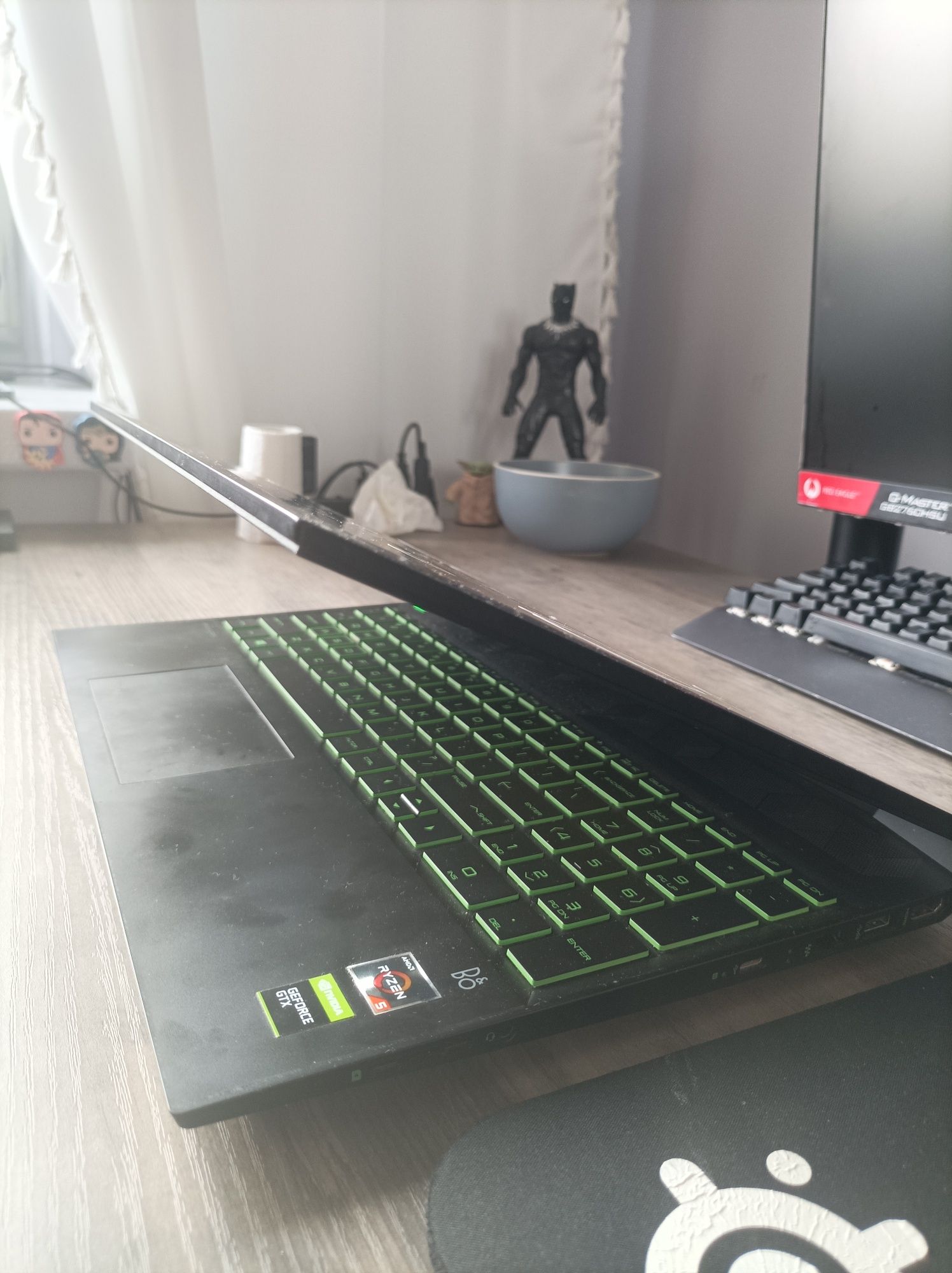HP Pavilion Gaming 15 | Ryzen 5 | GTX 1050 | Razer Kraken X