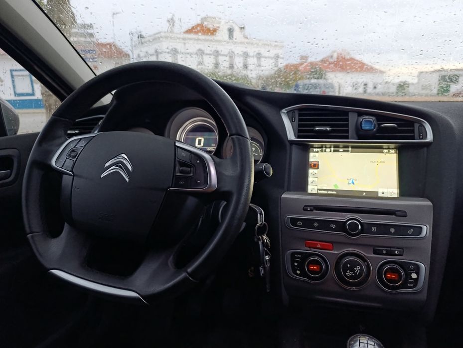 Citroën C4 impecável