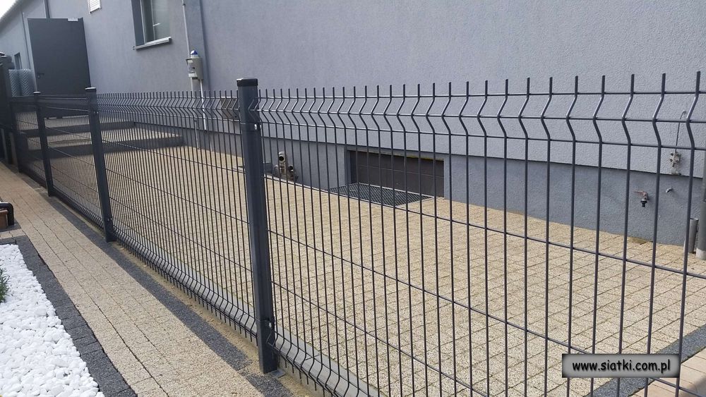 Montaż Paneli Ogrodzeniowych