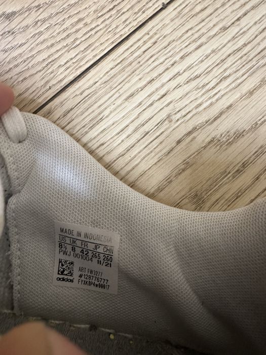 Продам кроссовки Adidas