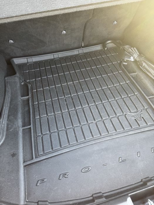 Capa Mala - Tesla Model 3