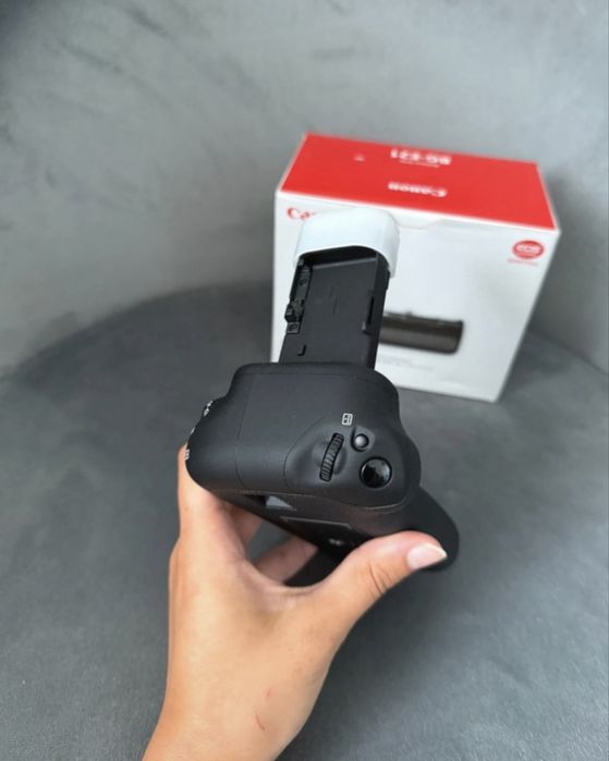 Battery grip BG-E21 da Canon compatível com a Canon 6D Mark || (NEW)