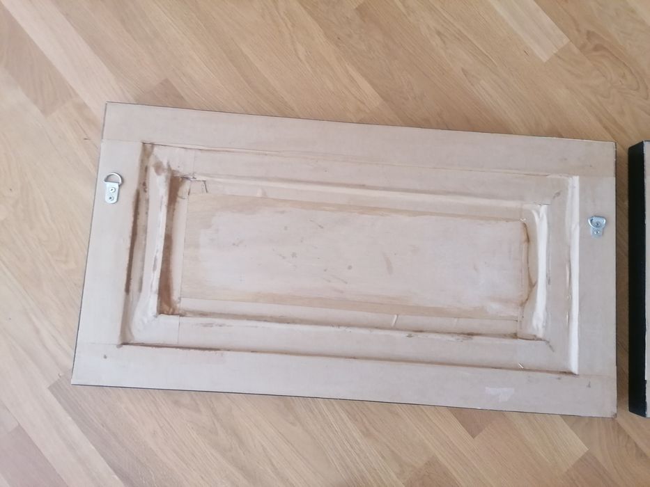 Obrazy kreską, malowane na desce, kobiety