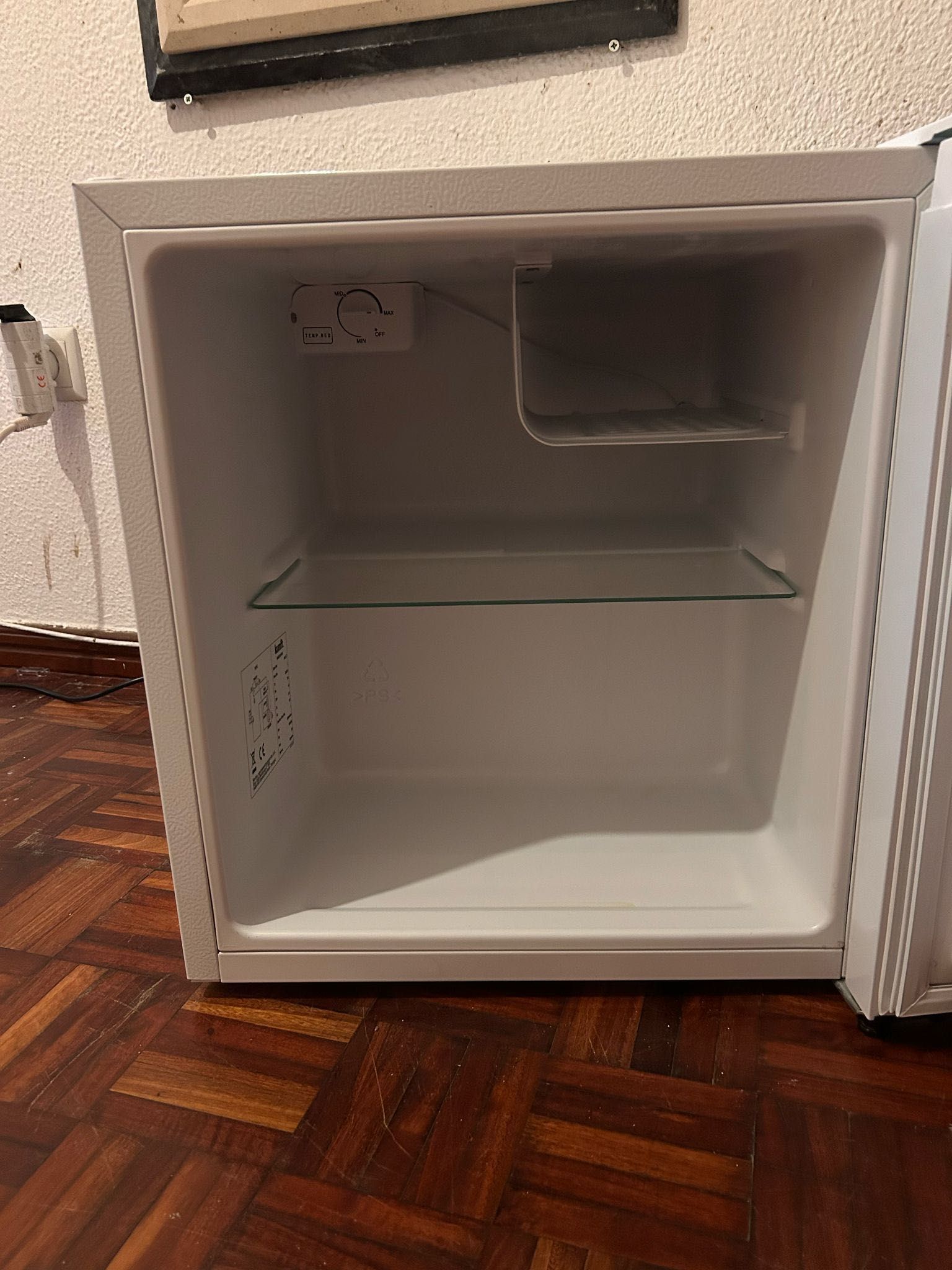 vendo mini frigobar