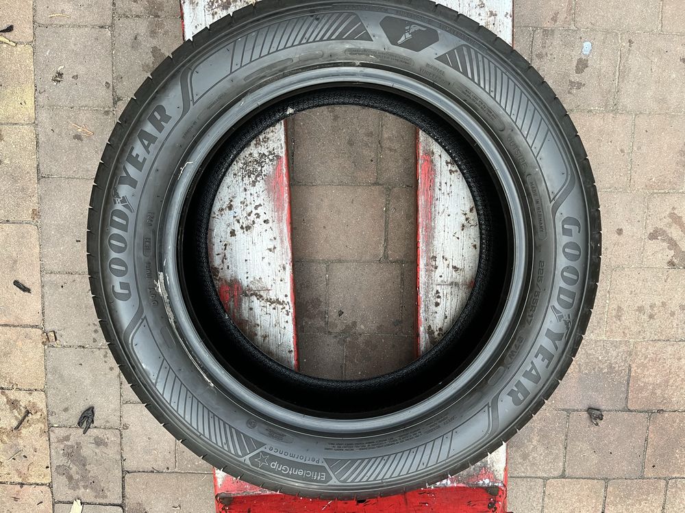 1szt. 225/55/17 Goodyear EfficientGrip Performance * 2024r. Pojedynka