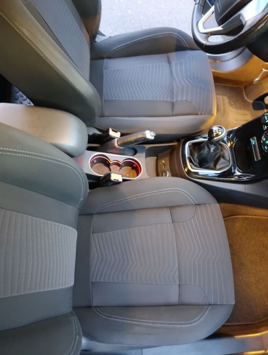 FORD FIESTA carro a gasolina - econômico ideal para a cidade