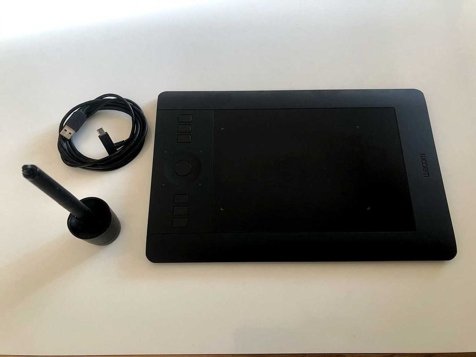 Графический планшет Wacom Intuos Pro S Small PTH-451