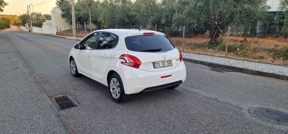 Peugeot 208 1.4 hdi