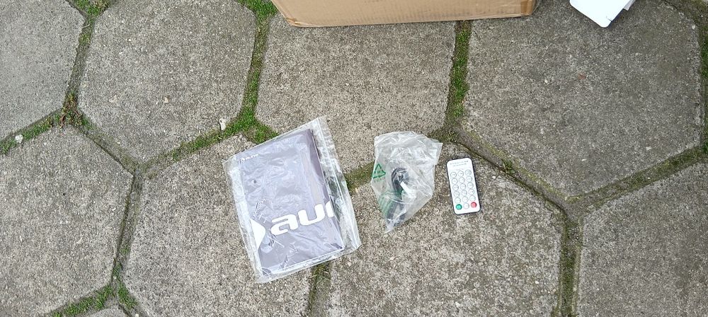 Auna Kentucky, szafa grająca, BT, radio UKF, USB, SD, MP3, odtwarzacz