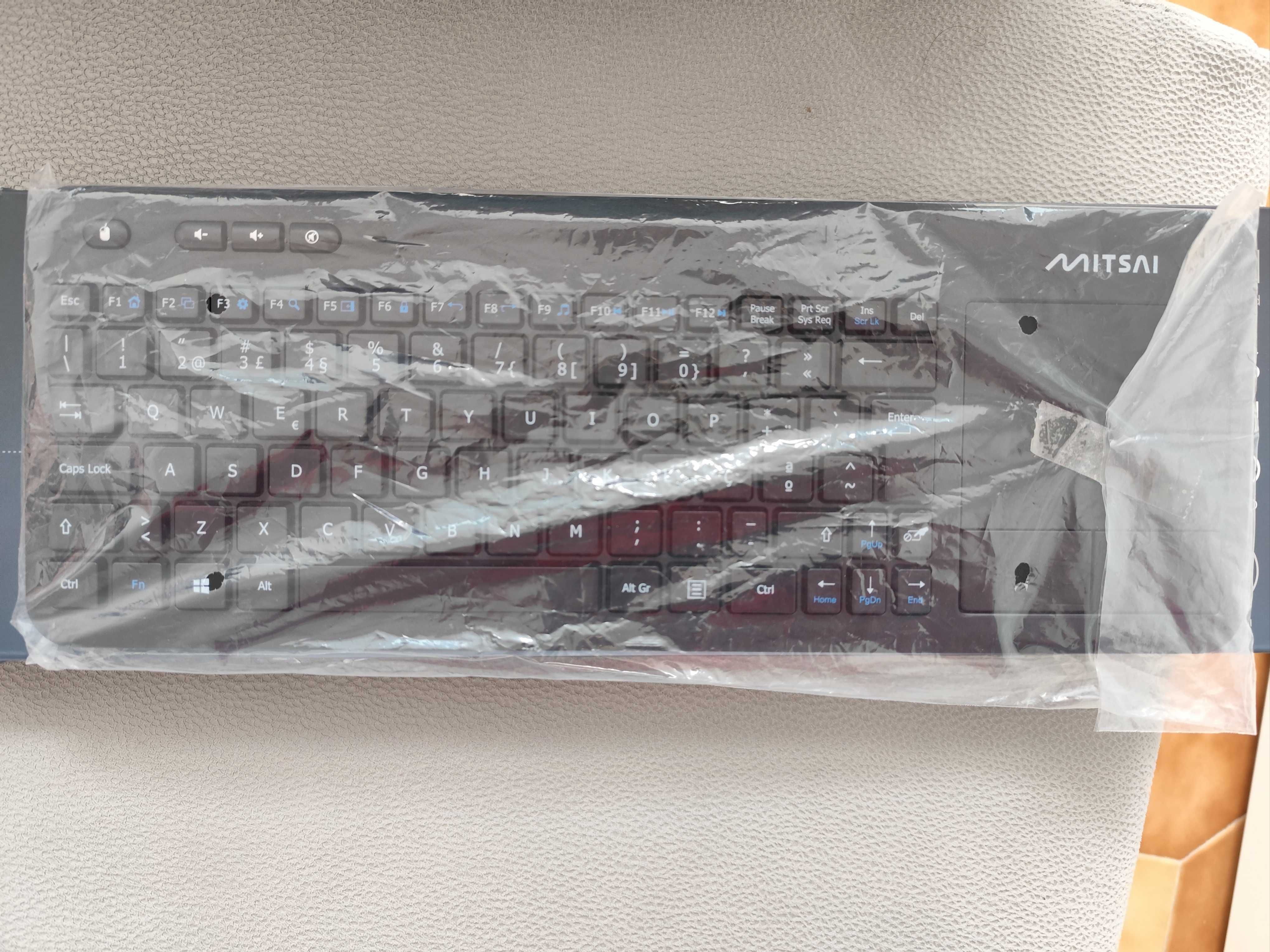 Teclado Mitsai wireless com rato integrado