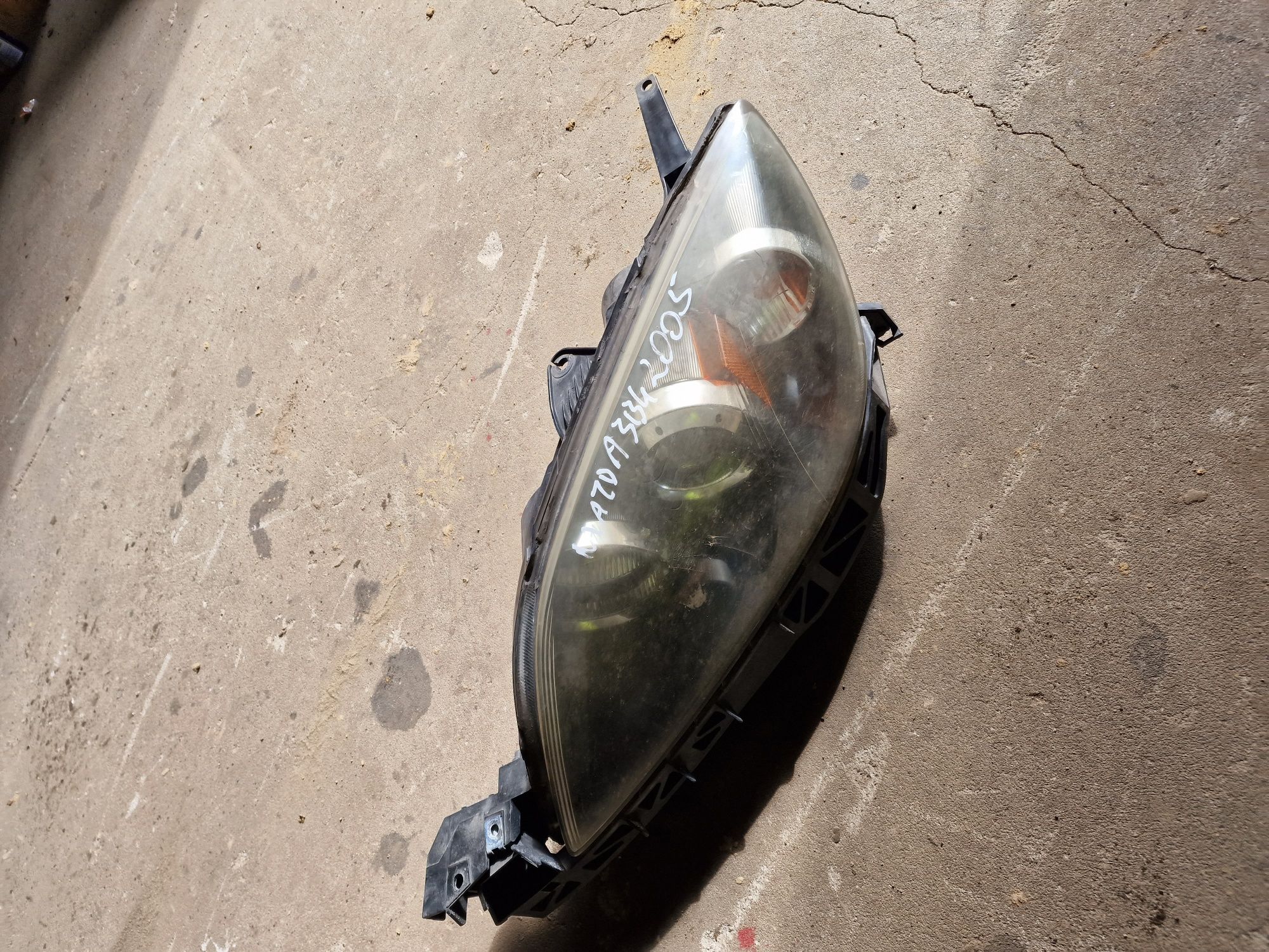 Lampa przód bi xenon mazda 3bk  lewa prawa