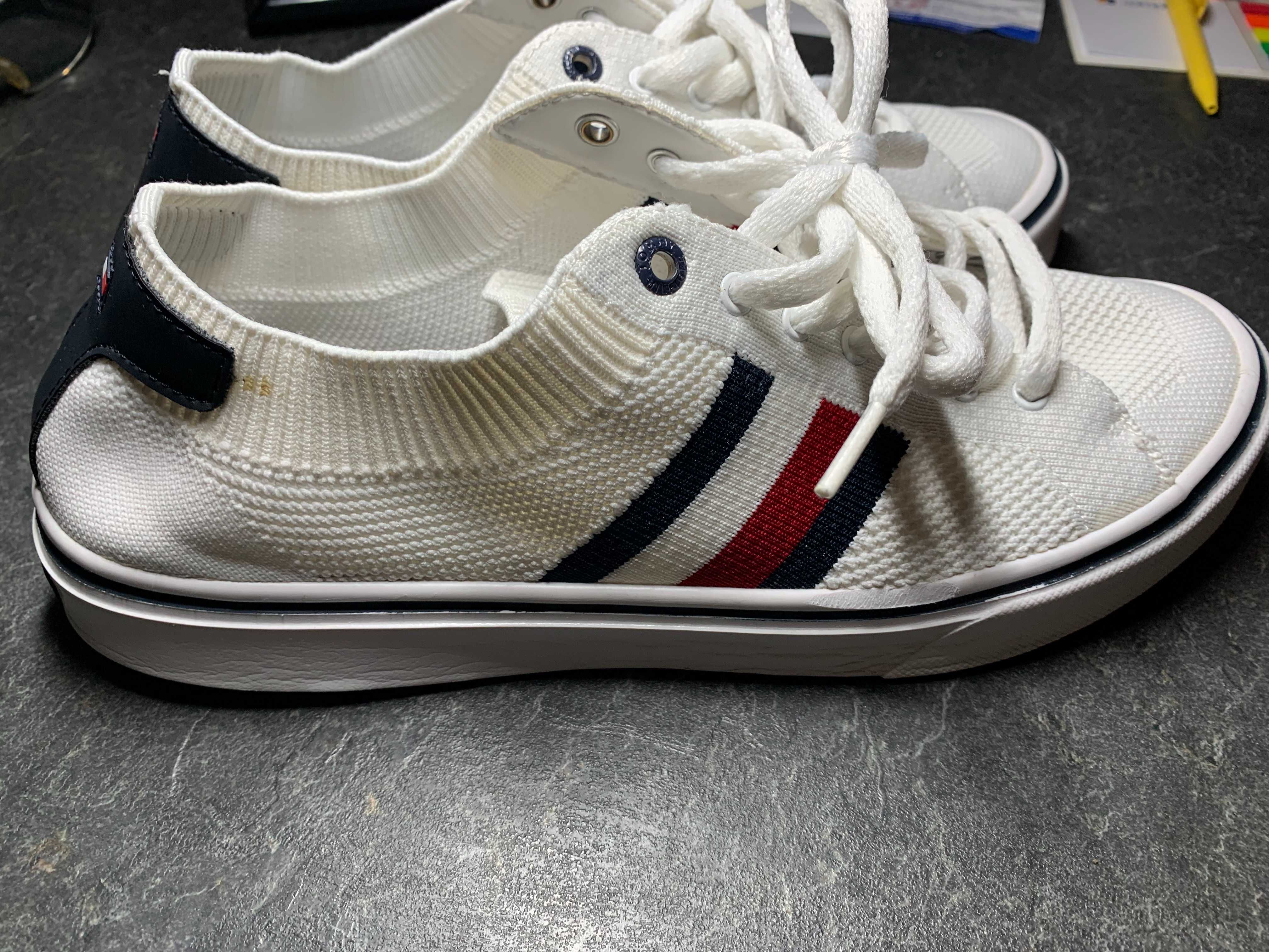 Tommy Hilfiger trampki