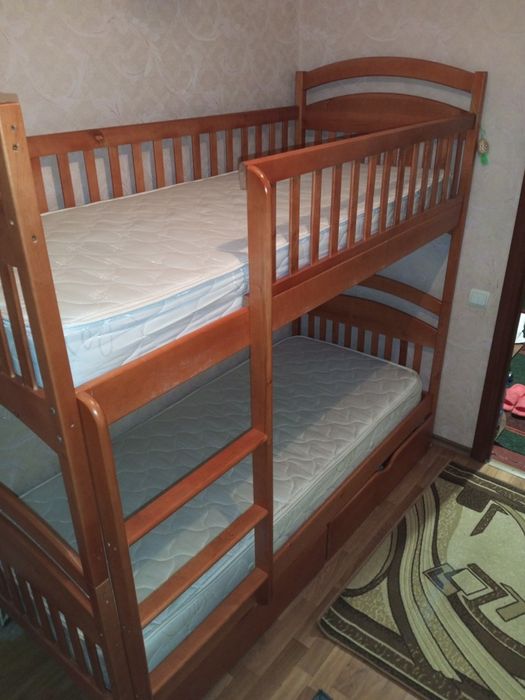 Двохповерхове ліжко