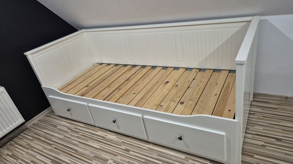 Sprzedam łóżko Ikea Hemnes 160x200 bez materacy