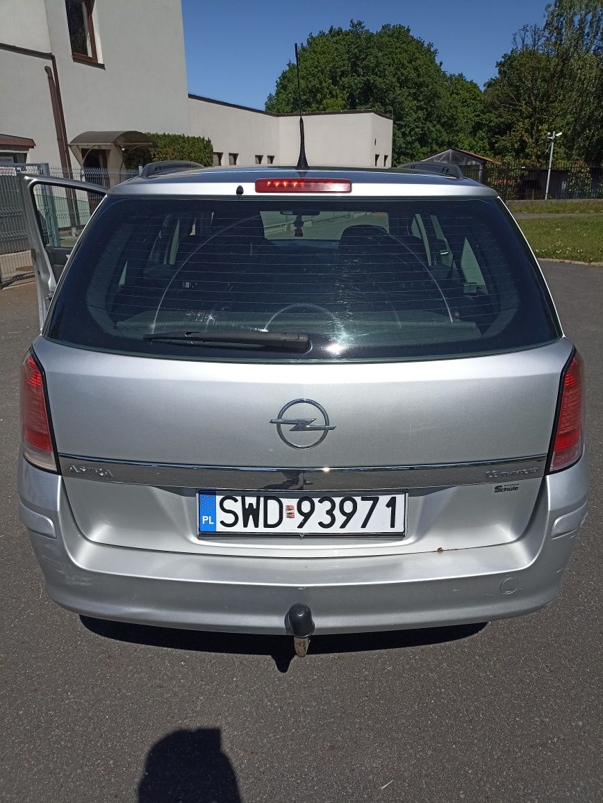 Opel Astra H 1.6 105km