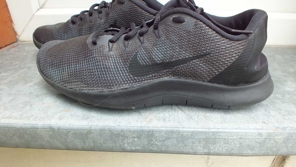 Super buty sportowe marki Nike flex roz 46