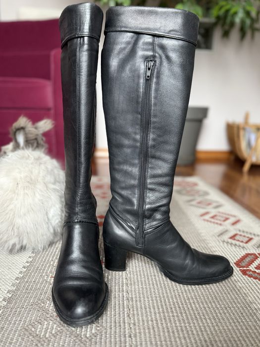 Sprzedam kozaki skórzane Eksbut – licowana skóra, klasyczny fason