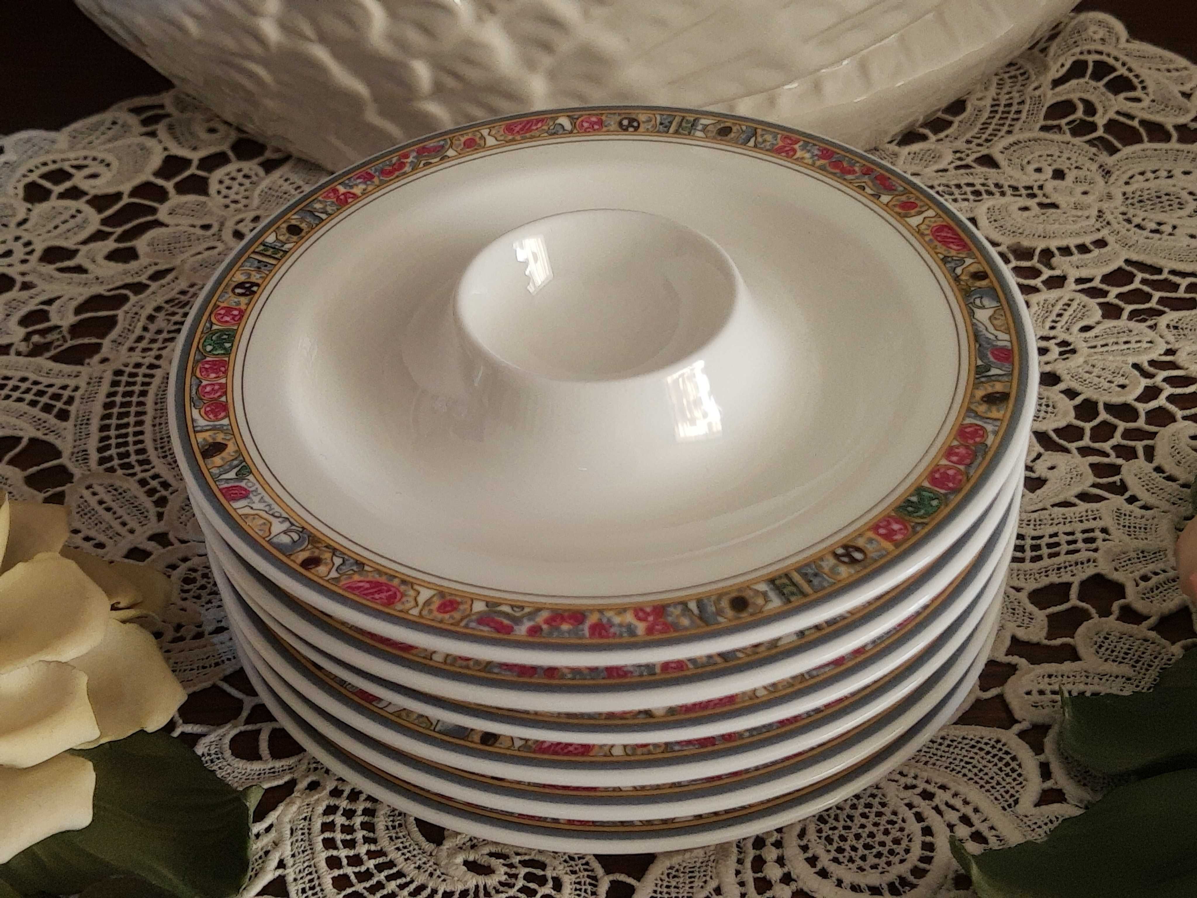 Jajcarki porcelana Hutschenreuther Bone China (P.2890)