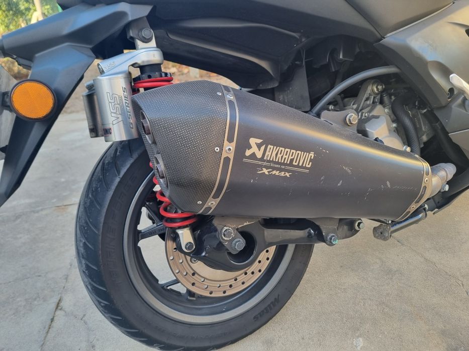 Yamaha X-Max 300