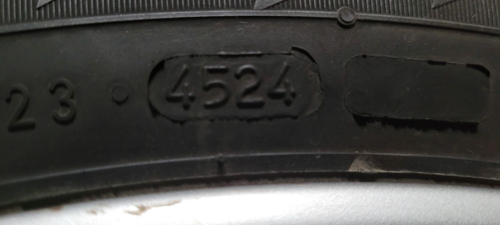 Koła zimowe 16 cali Seat 205/55 R16 opony zimowe Nokian roczne