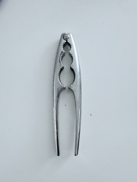 Орехокол ручной, горіхокол