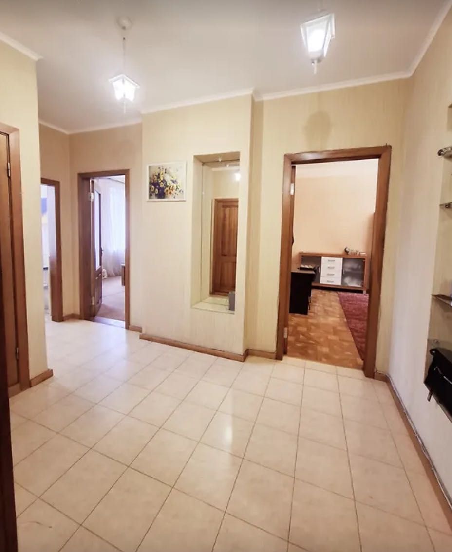 D1M Продам 2 кімнатну квартиру, вул. Леся Курбаса. Держпром