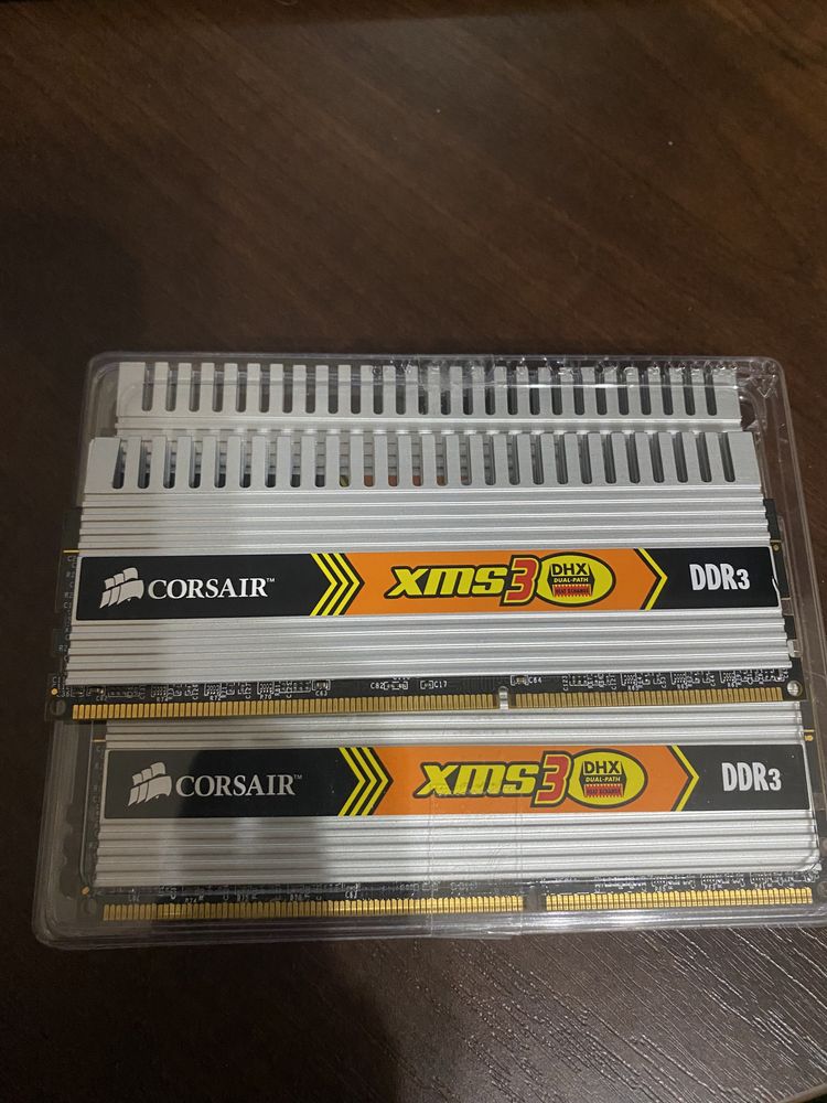 DDR3 Corsair cm3x2048 - 6 GB (2*3kit)