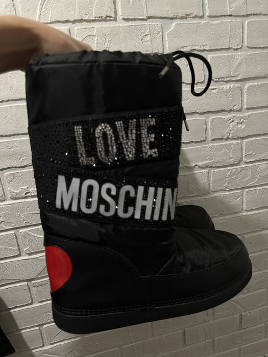 Угги, мюлі, Луноходы Love Moschino
