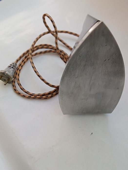 Рабочие винтажные утюги, СССР