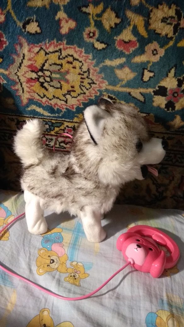 Мягкая игрушка интерактивная собака хаски на поводке