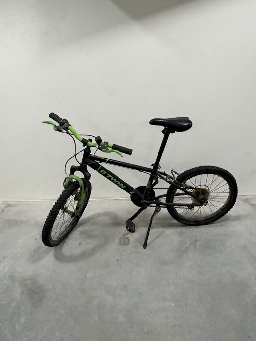 Bicicleta de criança como nova