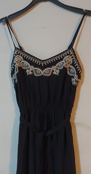 Vestido preto alças