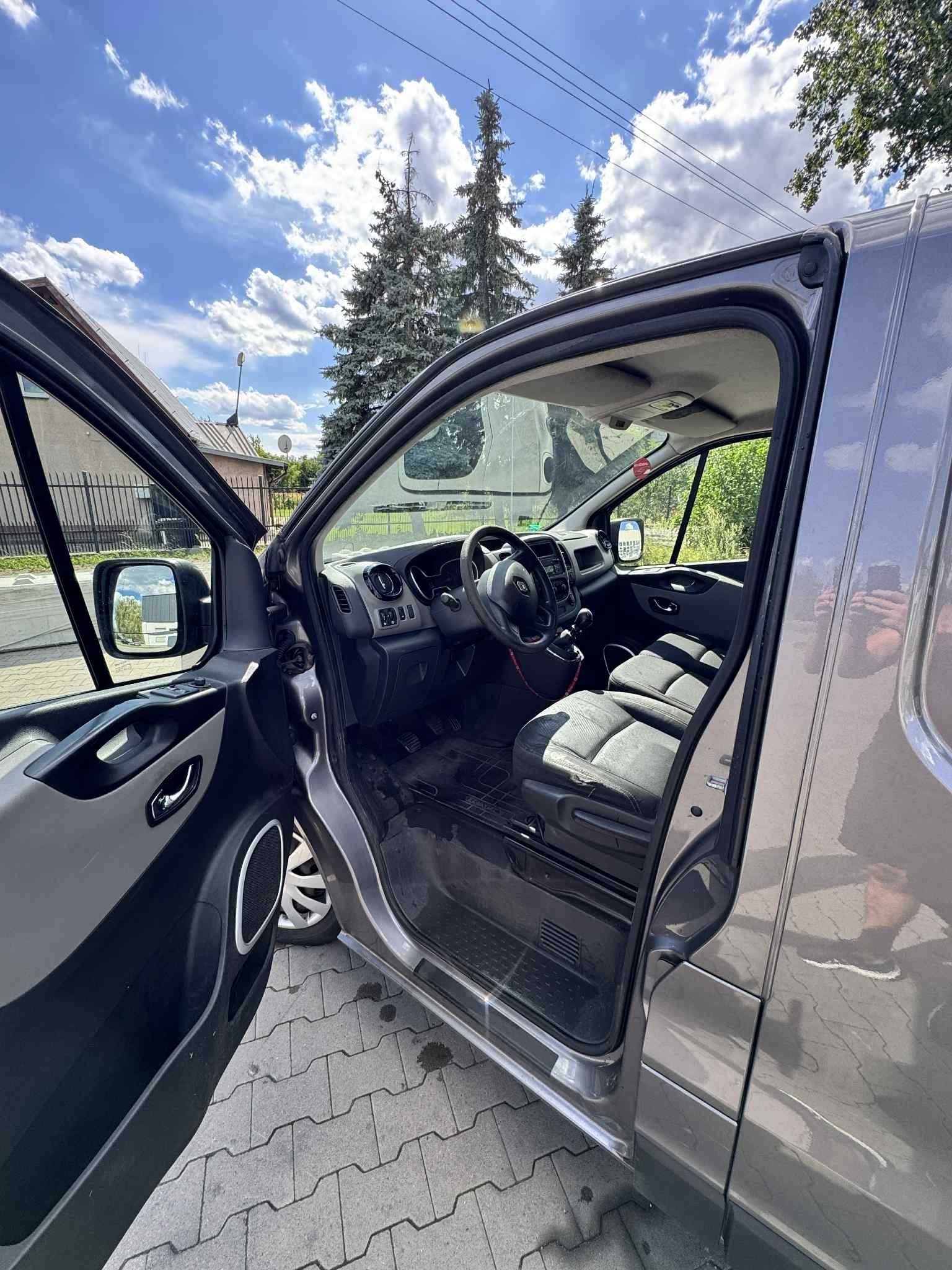 Renault Trafic L2H1 long, niski przebieg, pierwszy właściciel