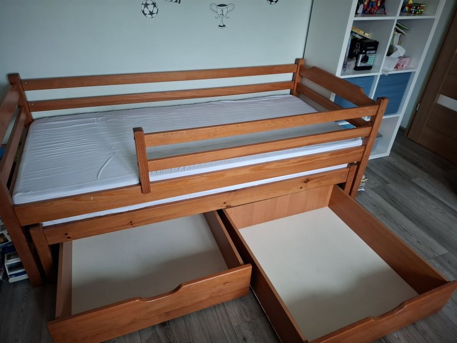 Łóżko podwójne, wysuwane