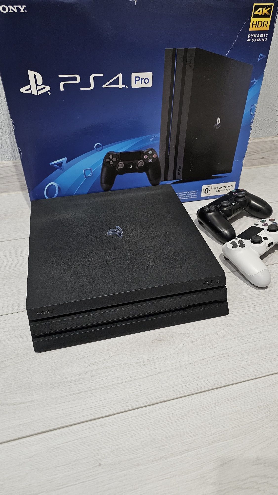 Продам PlayStation 4 Pro