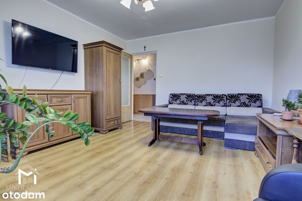 3 pokoje / ul. Sikorskiego 12 / 1 piętro / 60 m2 / duży balkon