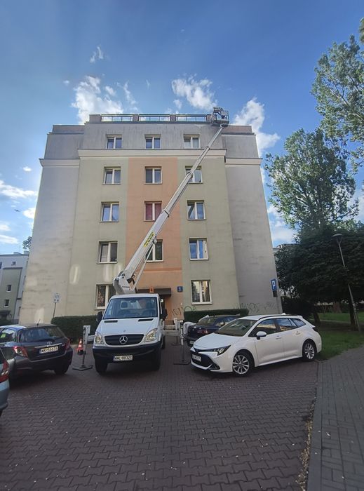 Podnośnik koszowy zwyżka wynajem 22m 26m 33m wycinka drzew rębak