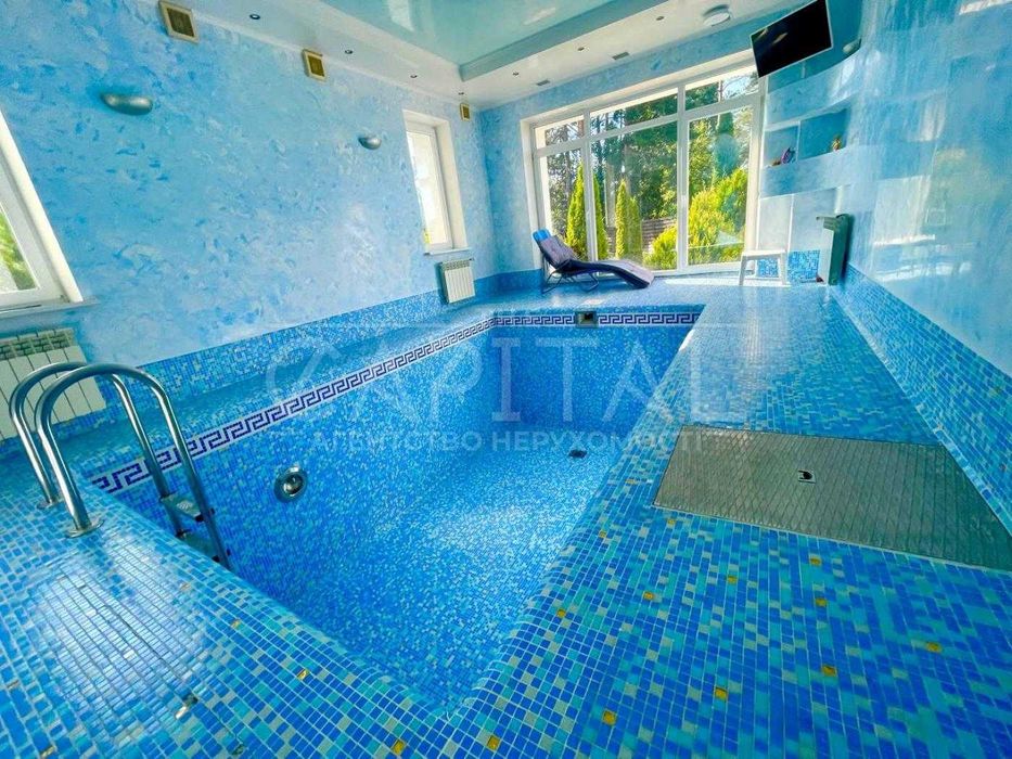 ВЕЛИЧНА РЕЗИДЕНЦІЯ біля води 420м2 — розкіш і приватність у Плютах