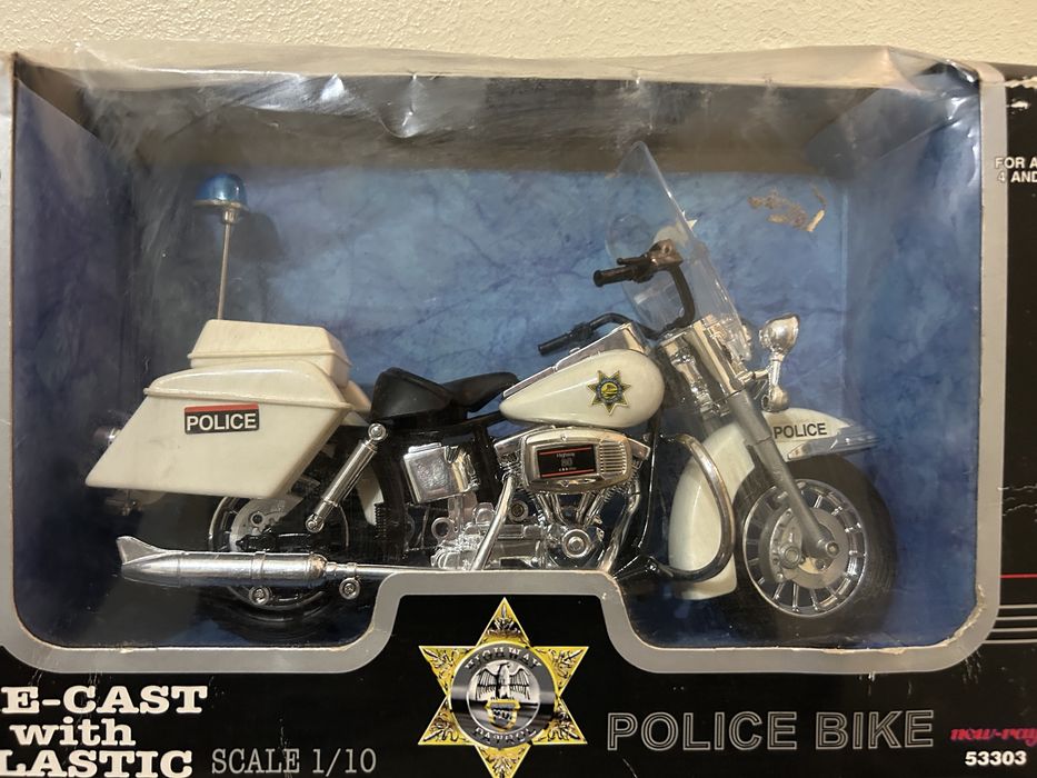 Die-Cast - Carros e Mota de Coleção, escala 1/18 e 1/10