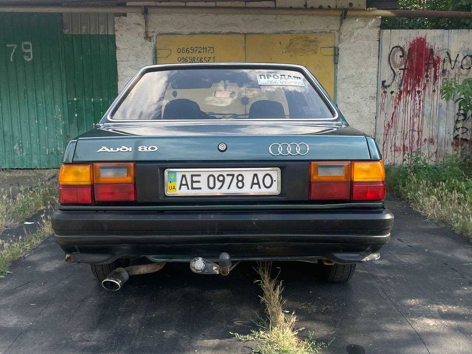 Автомобіль Ауди 80