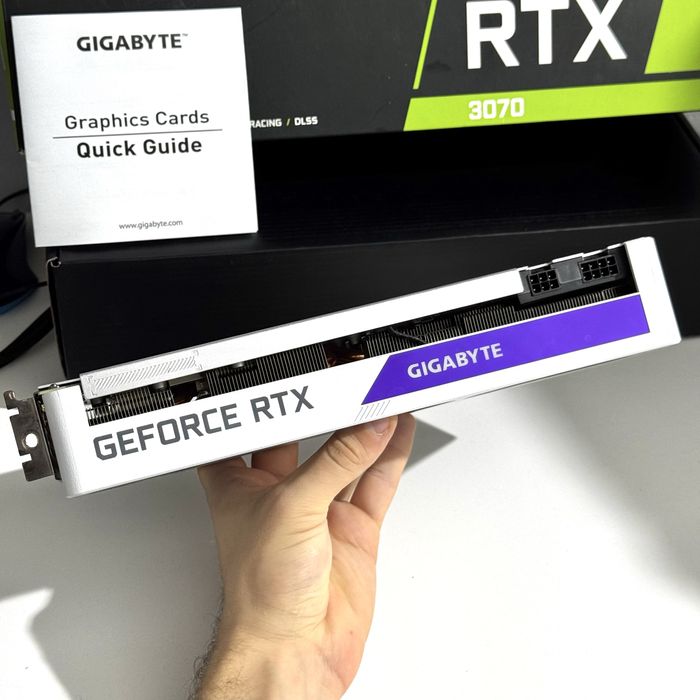 Відеокарта GIGABYTE RTX 3070 Vision OC ) біла, ідеал, 10/10