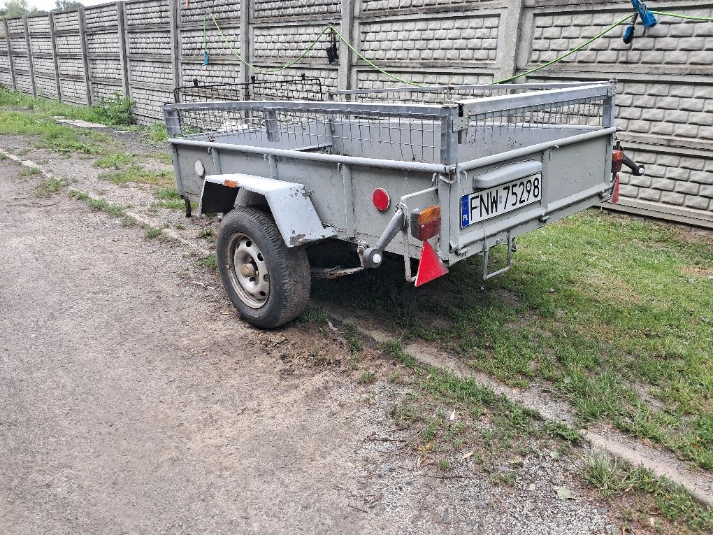 Przyczepka samochodowa lekka