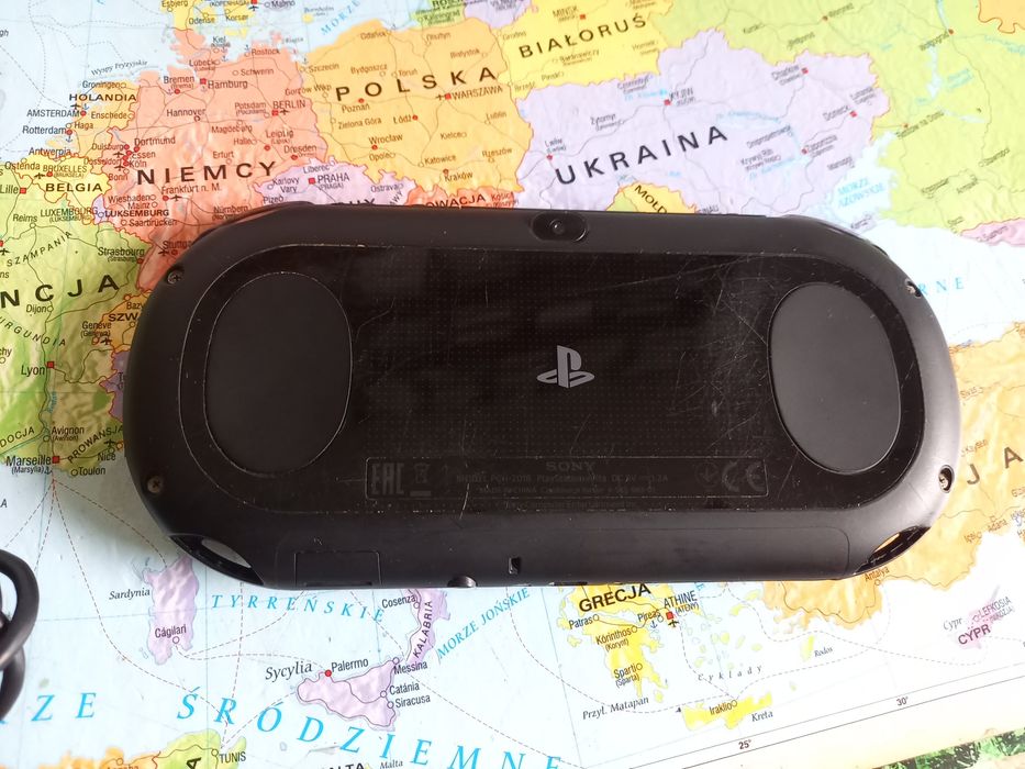Konsola Sony Ps Vita PCH-2016 slim 8gb
