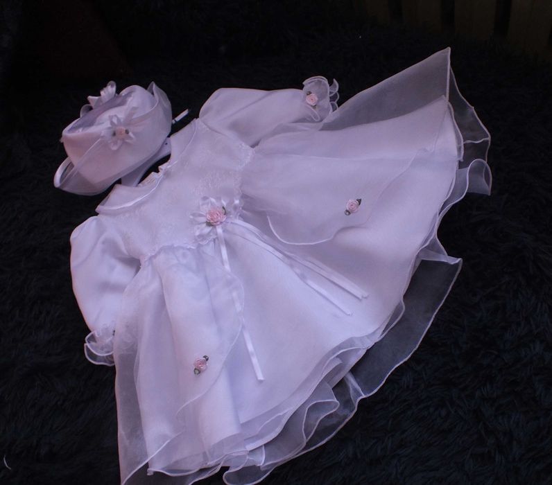 Angelino Sukienka kapelusik Komplet r. 68 do chrztu Chrzest