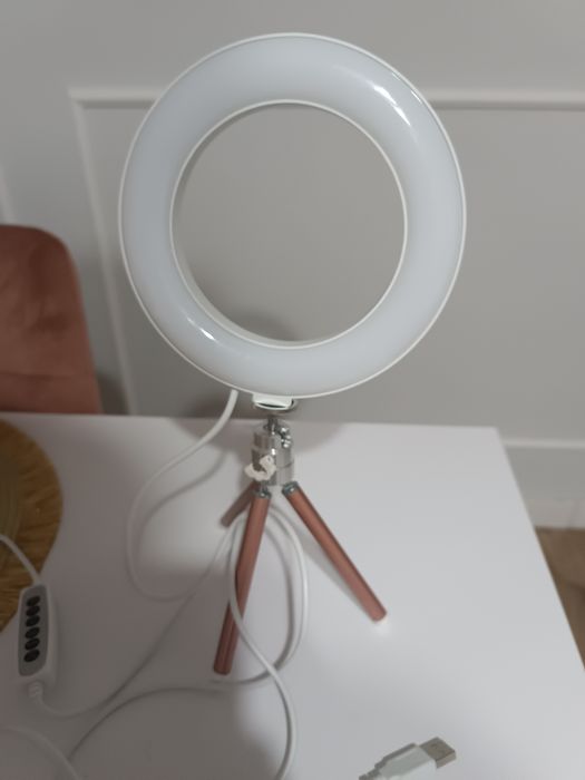 NOWA piękna pierścieniowa lampka na USB do makijażu