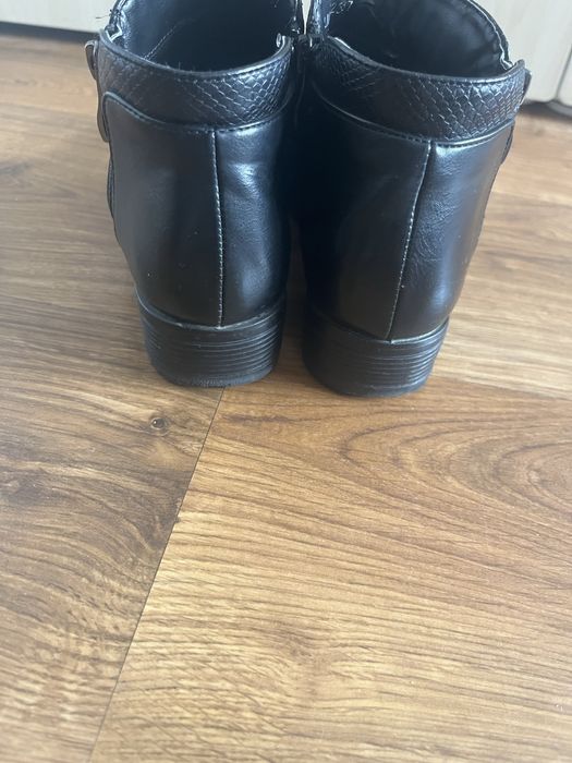 Botki czarne wiosenne 37